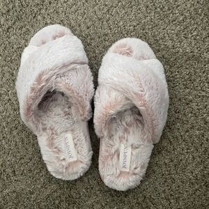 Joyspun Fuzzy Pink Slippers